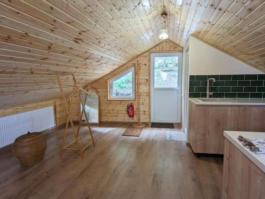 Apartamento Unforgettable Attic With Balcony In Borjomi Exterior foto